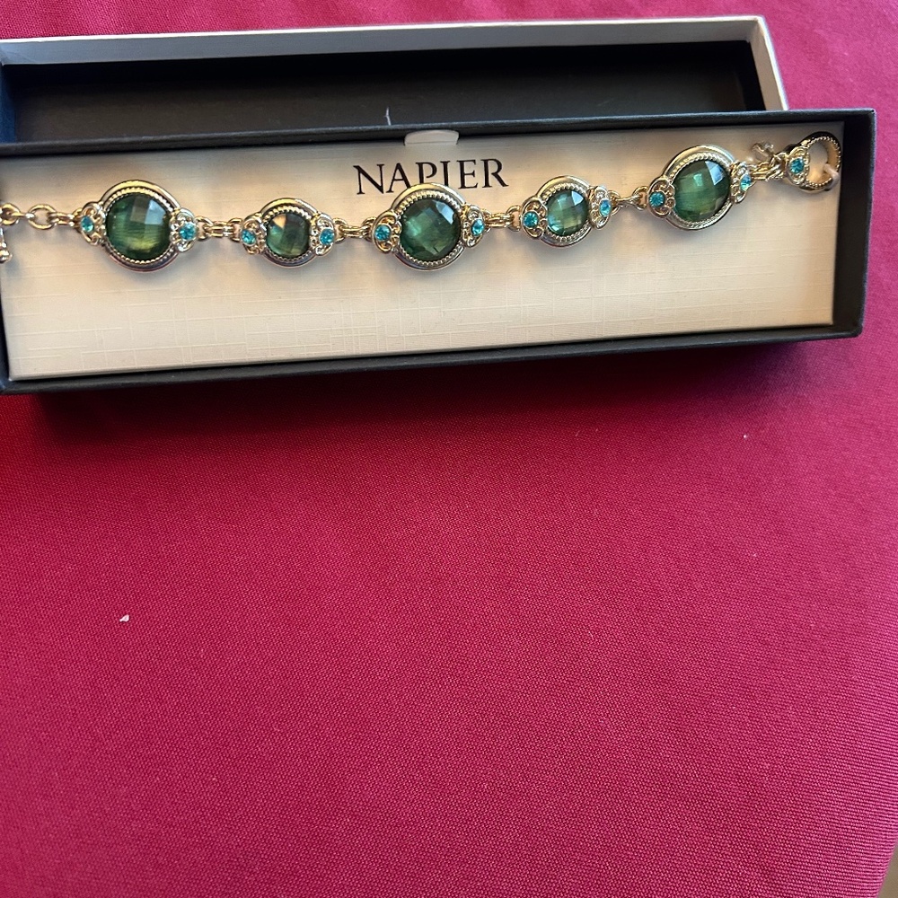 Braclet
